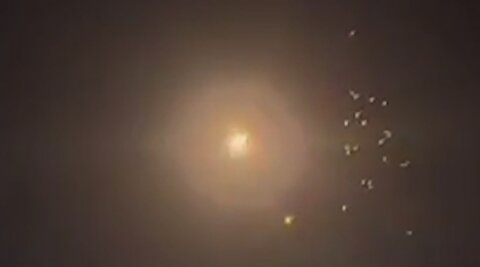 لحظه بارش خوشه موشکی ایران بر روی اسرائیل