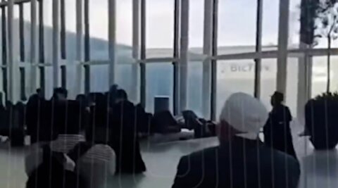 استقبال ترک‌ها از صهیونیست‌های آواره در فرودگاه استانبول