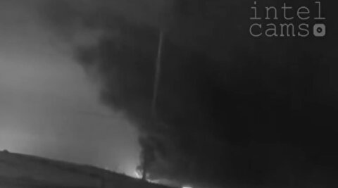 تصاویر انهدام مخازن سوخت فرودگاه بین المللی کویت