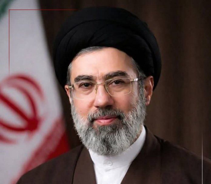 روز دهم/ ادامه جنگ حق و باطل و جنگ ظالم و مظلوم/ واکنش&zwnj;&zwj;&zwnj;ها به معرفی سومین رهبر جمهوری اسلامی ایران/ موج سی&zwnj;ام عملیات وعده صادق ۴ / به&zwnj;روز رسانی می&zwnj;شود