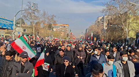 تایم لپس حضور عظیم مردم در مراسم اعلام بیعت با رهبر انقلاب