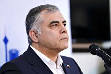 بازدید وزیر نفت از یکی از انبارهای نفت آسیب‌دیده/نیازمند همراهی بیشتر مردم هستیم