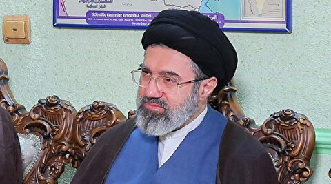 آیت‌الله مجتبی خامنه‌ای حتی یک قدم برای رهبری خود تلاش نکردند