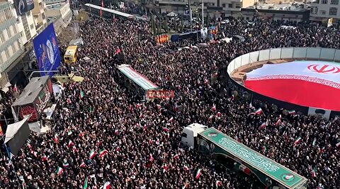 تشییع باشکوه فرماندهان شهید ایران را ببینید