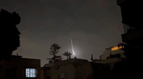 تصاویر موشک ایران که مثل شهاب سنگ به اسرائیل خورد!