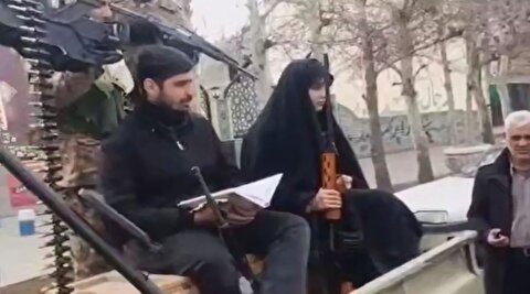 تصاویر مراسم عقد روی تویوتا کنار تیربار و با دراگانوف