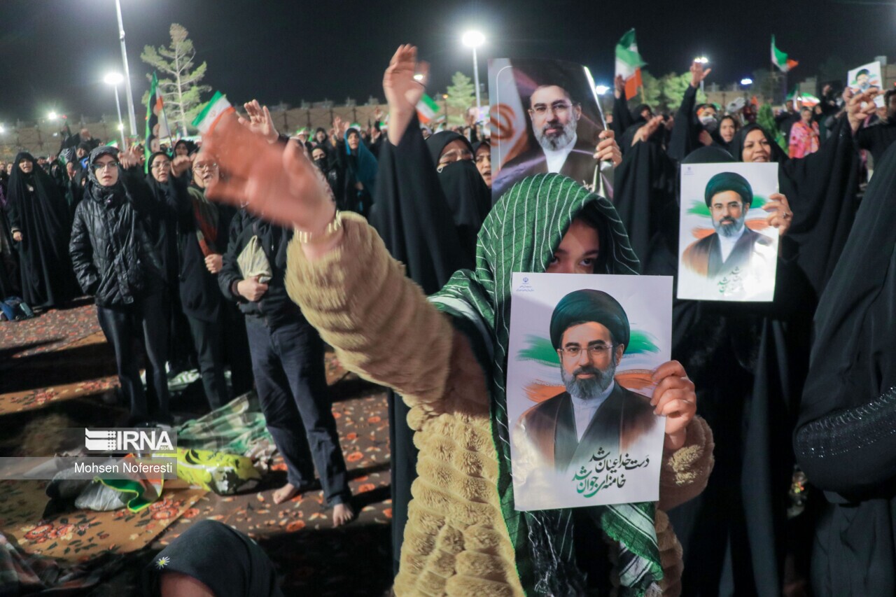 روزچهاردهم/اجرای موج ۴۲ عملیات وعده صادق ۴/ضربات نیروی دریایی سپاه بر مقر ناوگان پنجم آمریکا/ بروزرسانی می شود