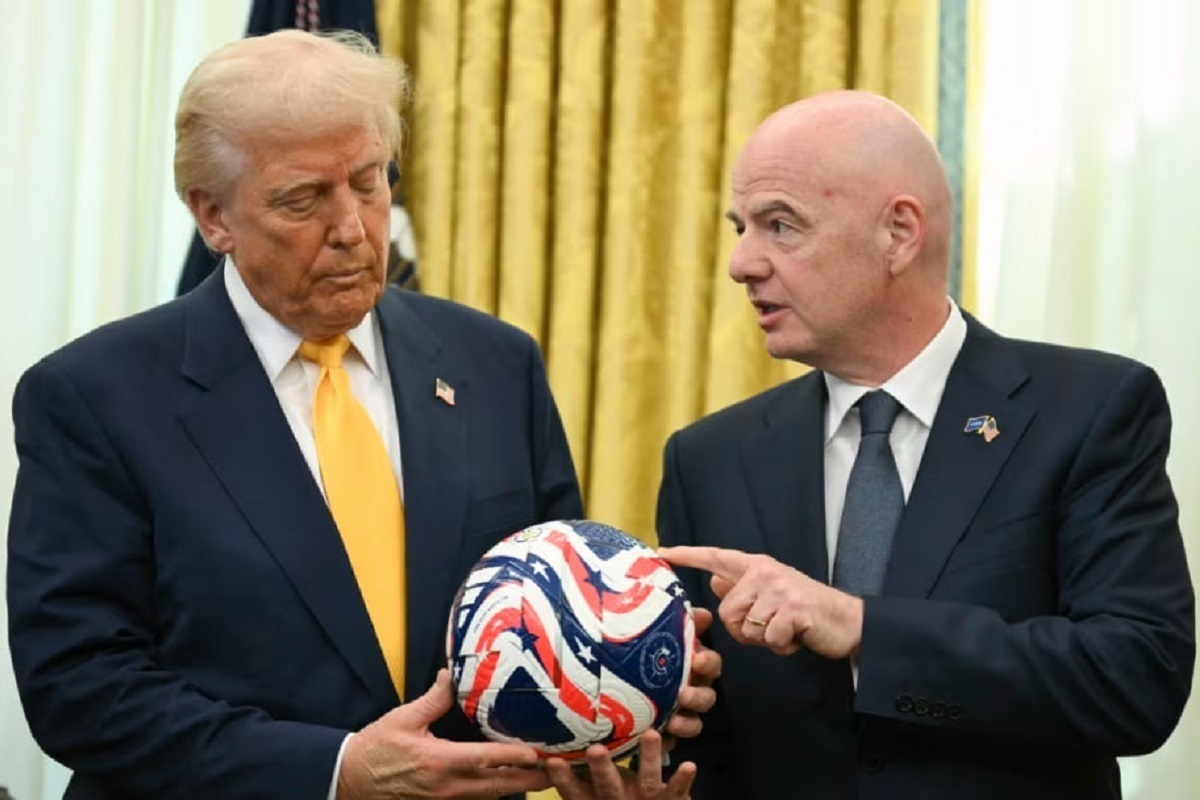 ایده بازپس&zwnj;گیری میزبانی جام جهانی از آمریکا/ سکوت فیفا و عقب&zwnj;نشینی دونالد ترامپ؛ اینجا امن است!