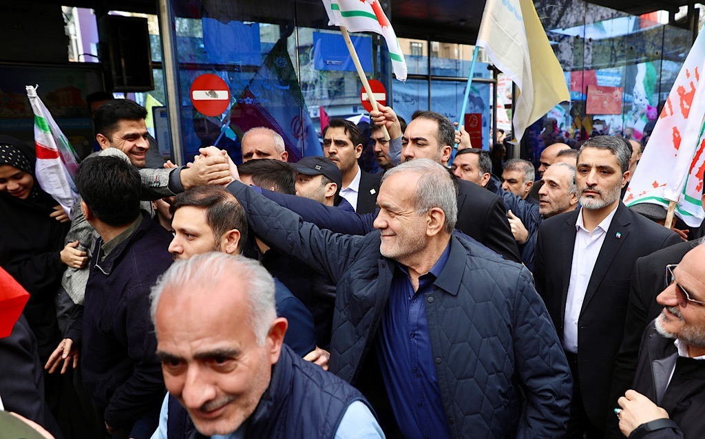 روز چهاردهم/ موج ۴۳ عملیات وعده&zwnj; صادق۴ با رمز یا شدیدالعقاب/ ضربات نیروی دریایی سپاه بر مقر ناوگان پنجم آمریکا/ بروزرسانی می شود