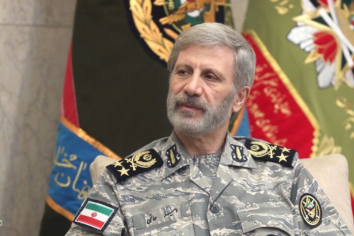 فرمانده کل ارتش: خون پاک ۱۰۴ لاله گلگونکفن ناو دنا، بیپاسخ نخواهد ماند فرمانده کل ارتش: خون پاک ۱۰۴ لاله گلگونکفن ناو دنا، بیپاسخ نخواهد ماند