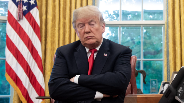 پیشنهاد عقب نشینی به ترامپ از سوی مشاورانش