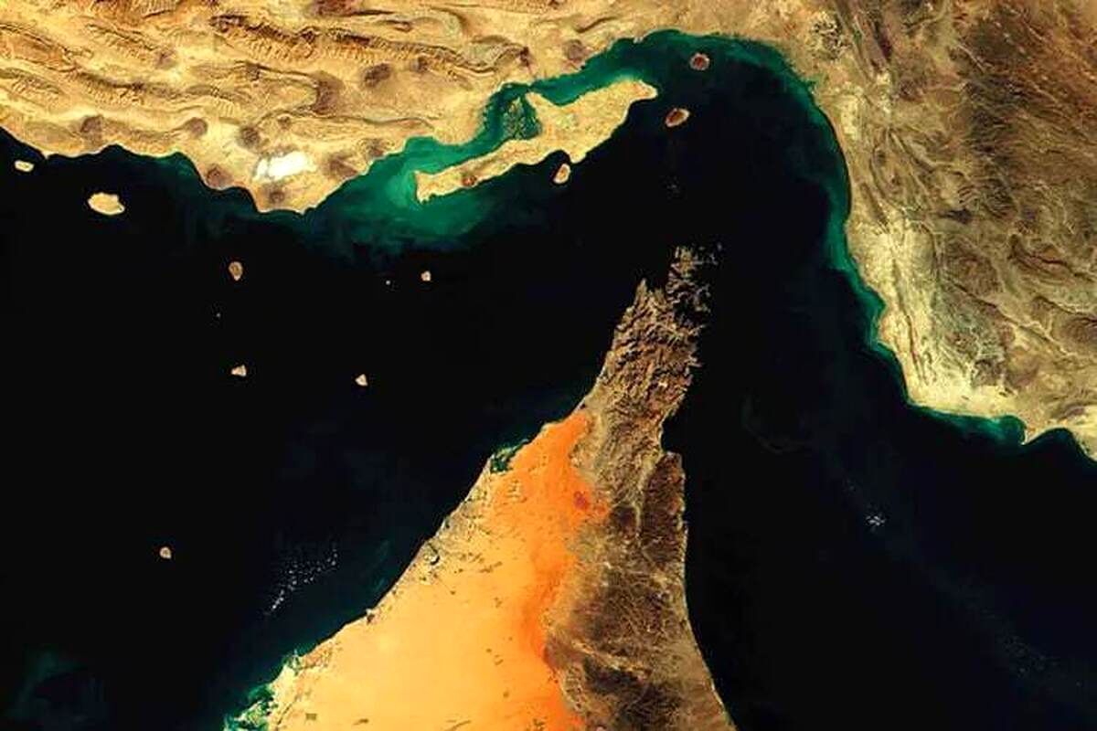 ۲۰ درصد انرژی دنیا از تنگه هرمز تأمین میشود