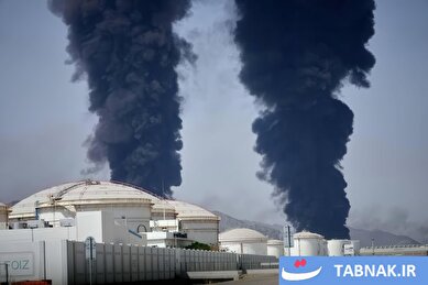 عکس:ستون‌های دود عظیم در بندر نفتی فجیره امارات