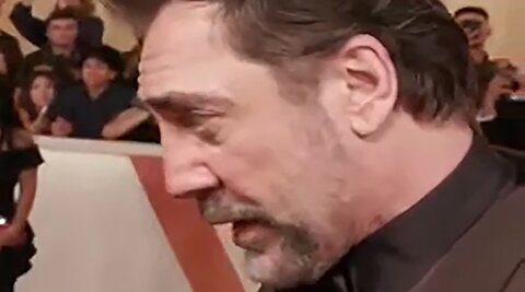 اعتراض خاویر باردم در مراسم اسکار به حمله آمریکا و اسرائیل به ایران+زیرنویس