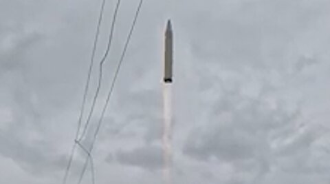 تصاویر شلیک موشک‌های سنگین ایران به سمت اسرائیل