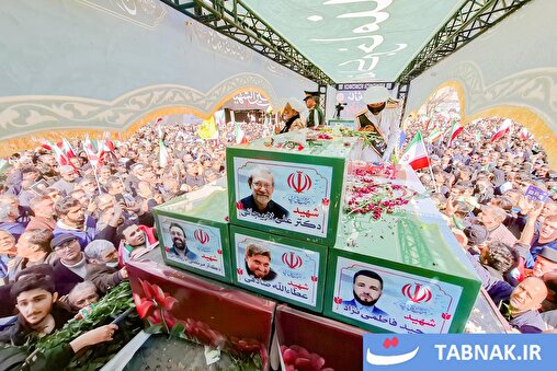 عکس: مراسم تشییع قهرمانان ناو دنا، علی لاریجانی و غلامرضا سلیمانی