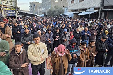 عکس: برگزاری نماز عید فطر در اردوگاه النصیرات
