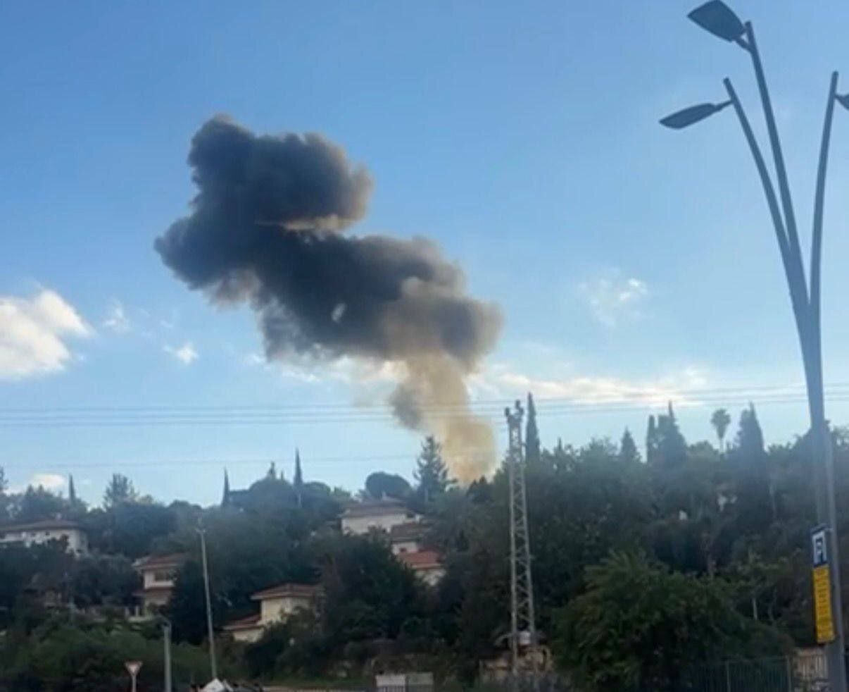 حملات موشکی و پهپادی ایران به سرزمین&zwnj;های اشغالی و پایگاه&zwnj;های آمریکا در منطقه/ صدای آژیر در تل&zwnj;آویو و موج تازه حملات/ نیروهای ذخیره اسرائیل فراخوانده شدند