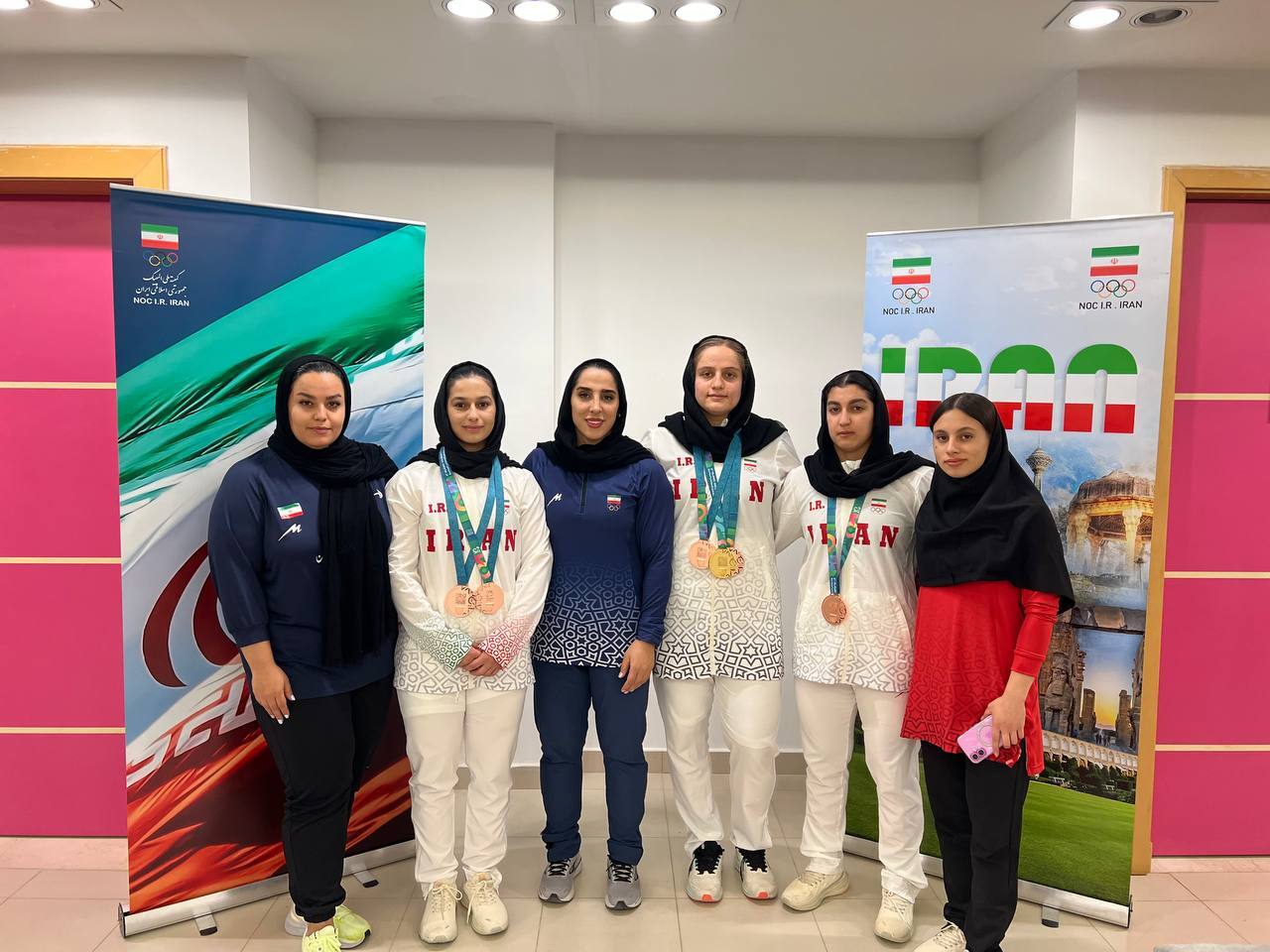 زنده از عربستان| آتوسا گلشادنژاد اولین فینالیست کاراته