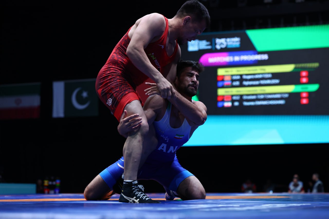 زنده از عربستان| شگفتی بزرگ در کشتی آزاد، شکست قاسم&zwnj;پور در اولین دیدار