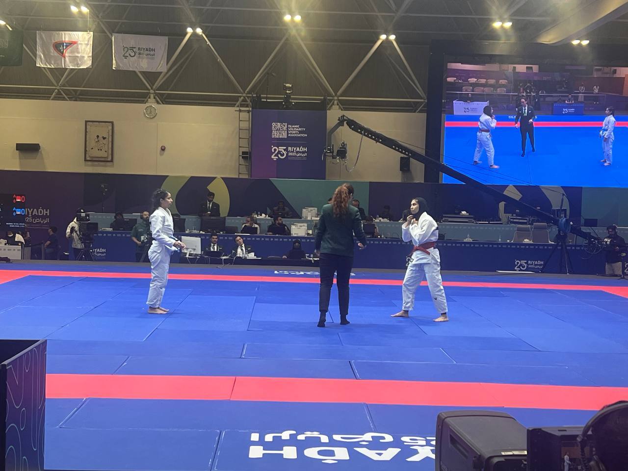 زنده از عربستان| شگفتی بزرگ در کشتی آزاد، شکست قاسم&zwnj;پور در اولین دیدار