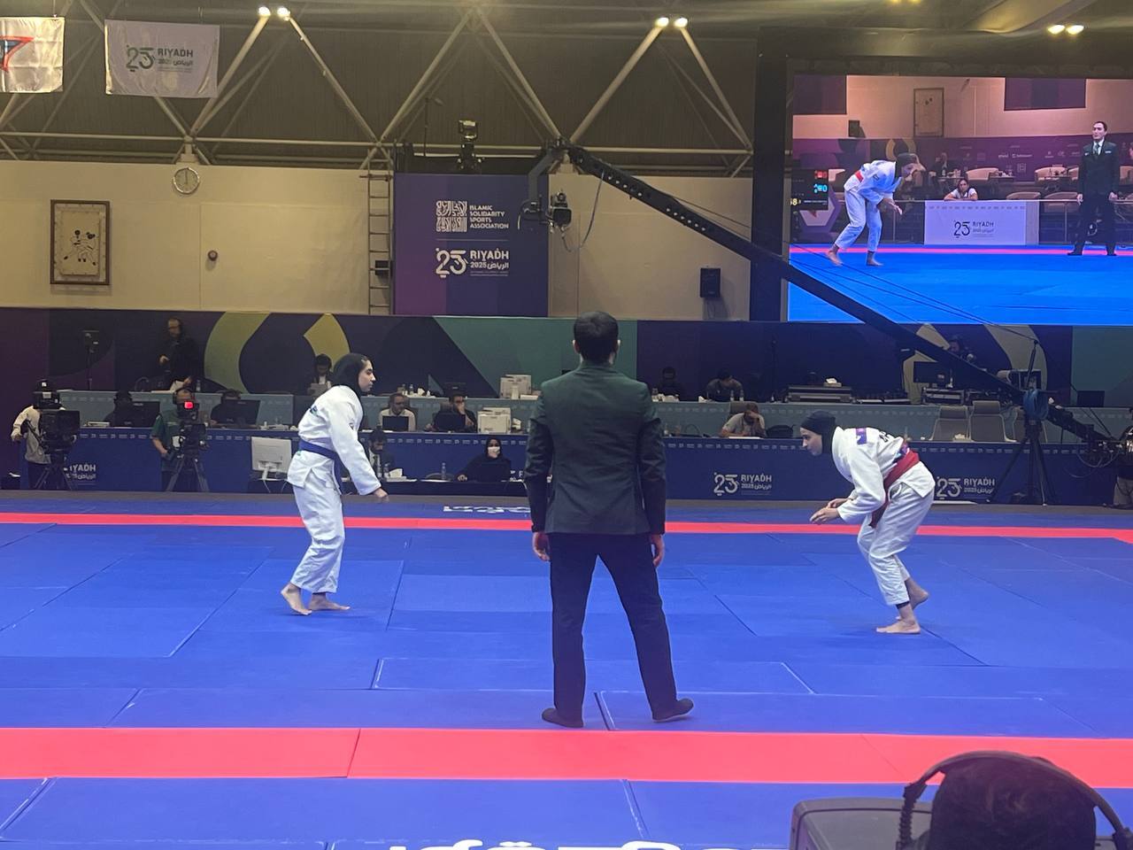 زنده از عربستان| شگفتی بزرگ در کشتی آزاد، شکست قاسم&zwnj;پور در اولین دیدار