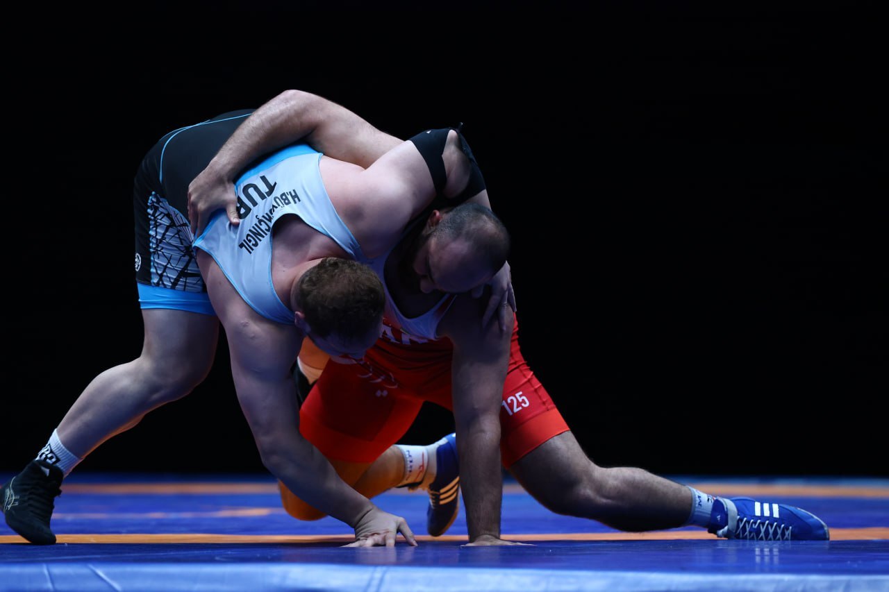 زنده از عربستان |سومین طلای کشتی آزاد دشت شد/ قاسم&zwnj;پور برنزی شد