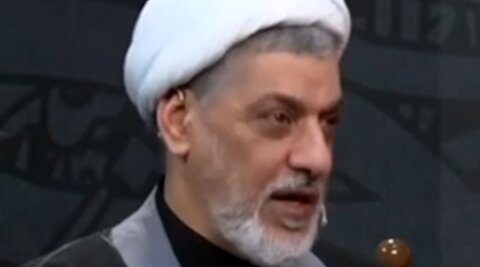 روایت یک روحانی از تشییع پیکر رهبر شهید انقلاب