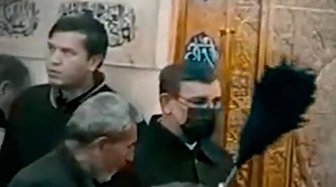 تصاویر شهید علیرضا تنگسیری حین انجام خدمت در حرم