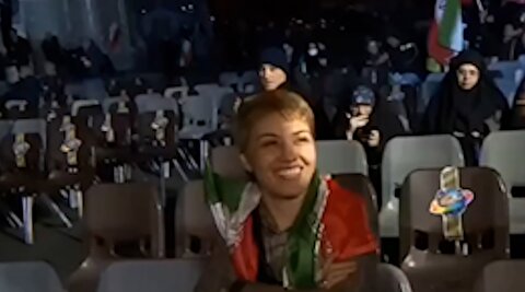 حرف‌های بازیگر بی‌حجاب مقابل میکروفن صداوسیما