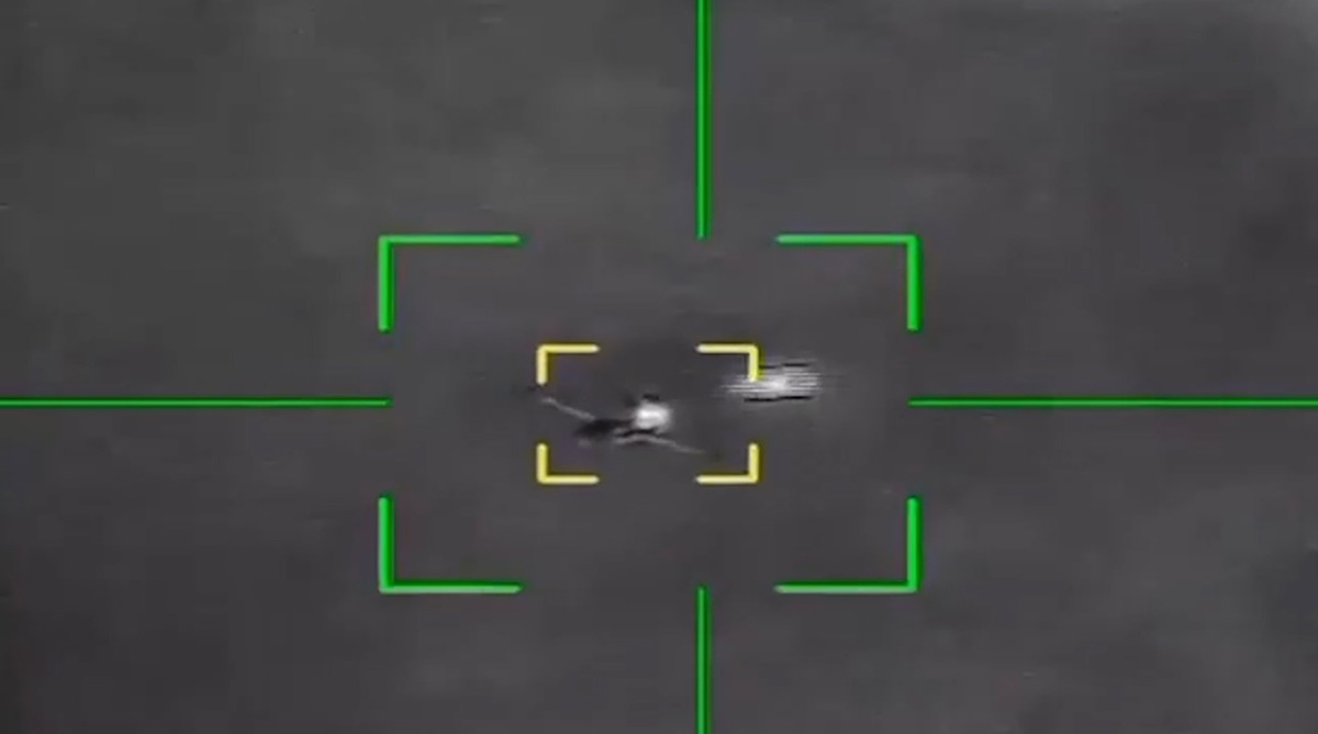 لحظه اصابت موشک به جنگنده ای 10 آمریکا