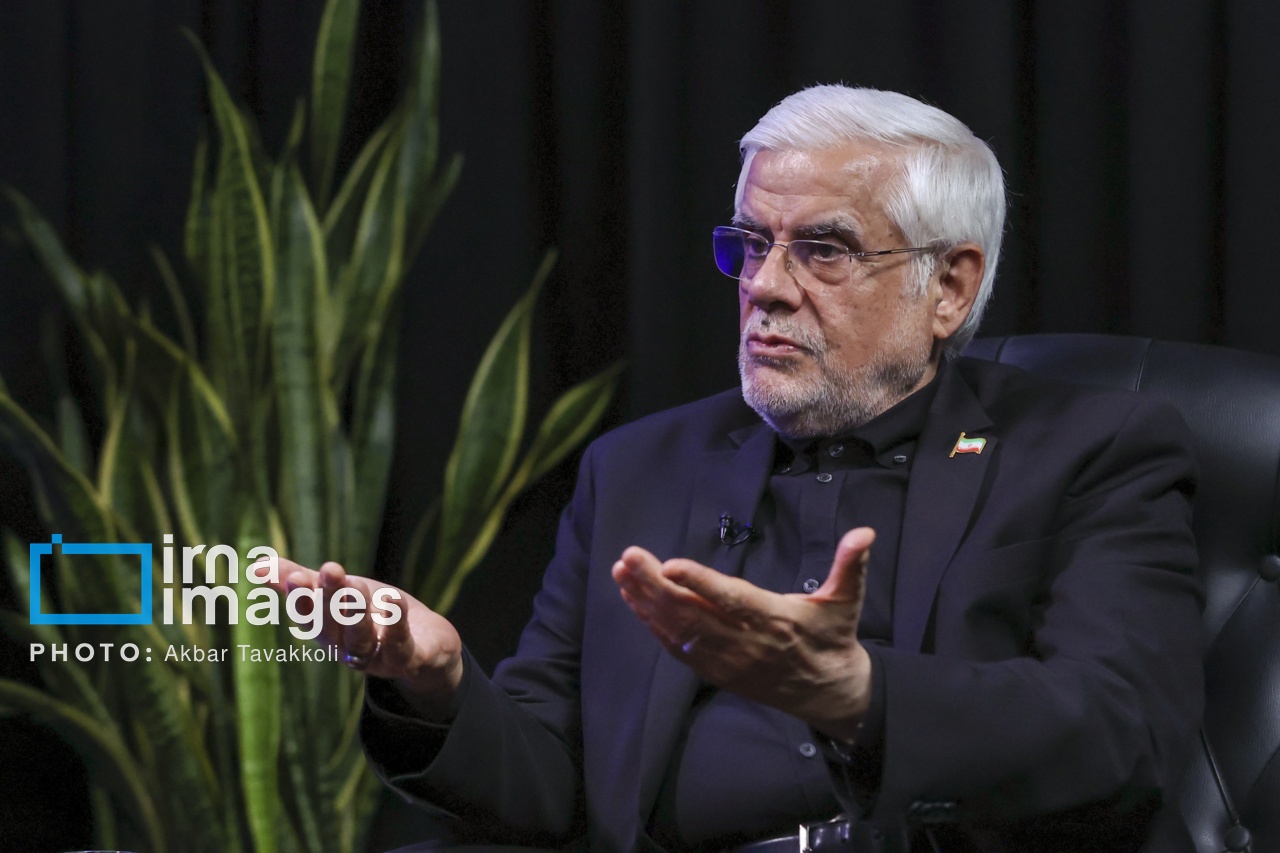 عارف: جبران خسارات جنگ را وظیفه خود میدانیم