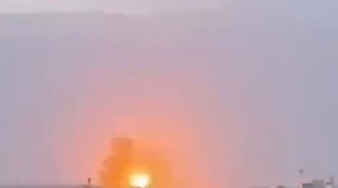 تصاویر انهدام تاسیسات نفتی بحرین