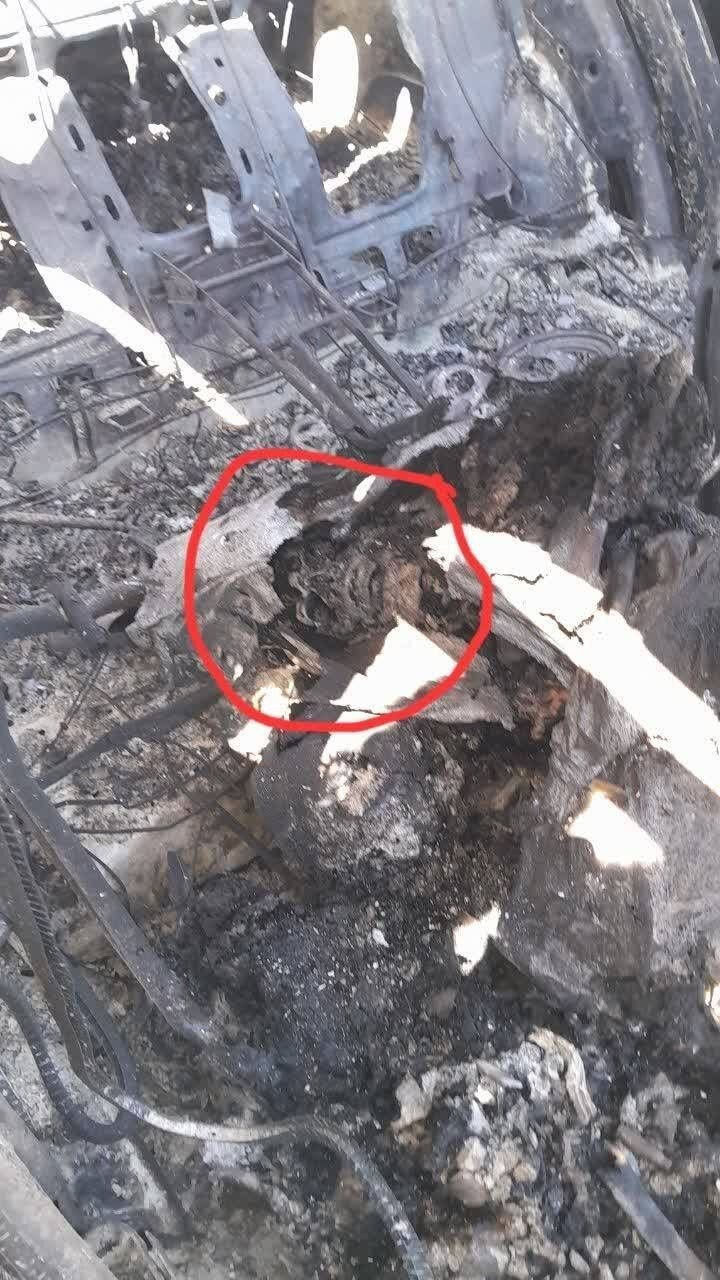 عکس: جمجمه نظامی آمریکایی در بین قطعات هواپیماها