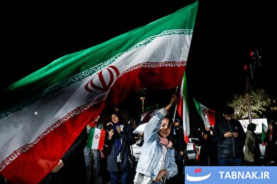 عکس: اجتماع مردمی در حمایت از رزمندگان اسلام