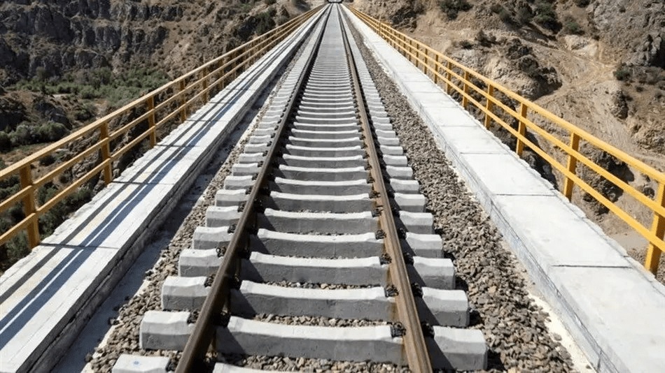 کدام زیرساختهای ریلی و جادهای هدف حمله قرار گرفت؟