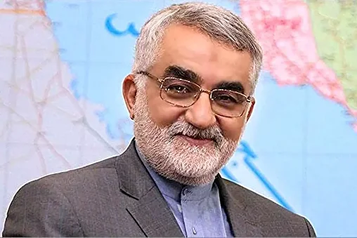 پشت پرده عملیات محرمانه آمریکا در دشت مهیار/ شکست پروژه‌ دزدی اورانیوم ترامپ را کلافه کرد!/ دلتا فورس شکست خورد؛ جمع کرد و رفت