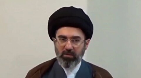 هشدار مهم آیت الله سید مجتبی خامنه‌ای درباره انتساب‌های غیرواقع به رهبر شهید