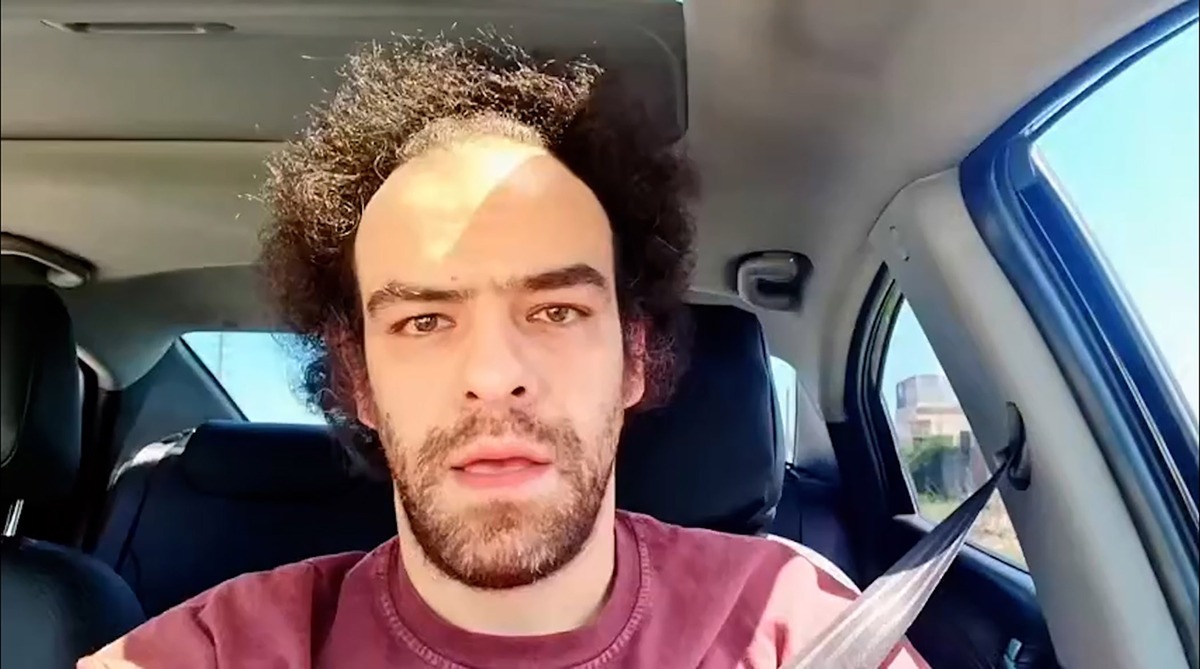 پیغام انگلیسی آقای بازیگر به ترامپ: گورت را از اینجا گم کن بیرون!