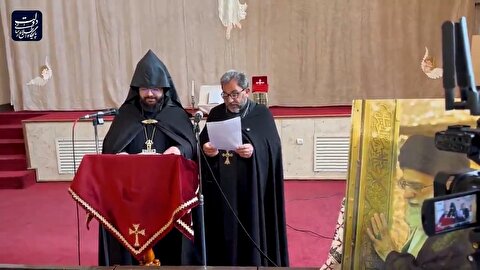 تصاویر مراسم چهلمین روز شهادت رهبر انقلاب در کلیسای سرکیس