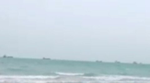 تصاویر از صف کشتی‌ها برای عبور از تنگه هرمز