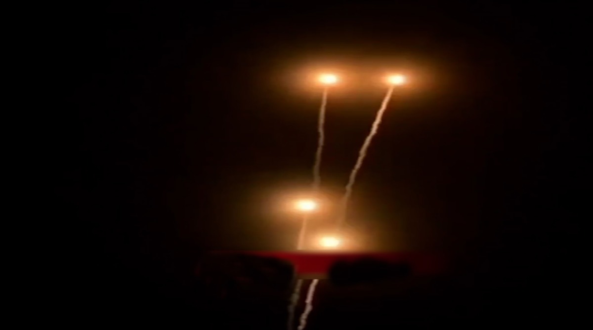 تصاویر استقبال جنگنده‌های پاکستانی از هواپیمای هیات ایرانی