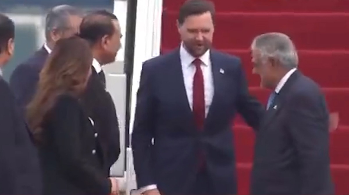 تصاویر ورود جی‌دی ونس به اسلام‌آباد برای مذاکرات با ایران