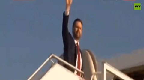 مذاکرات به توافق نرسید؛ لحظه خروج جی‌دی ونس از پاکستان!