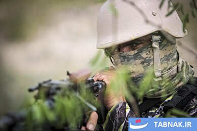 عکس: استقرار تکاوران عملیات ویژه نیروی دریایی ارتش در سواحل جنوب کشور