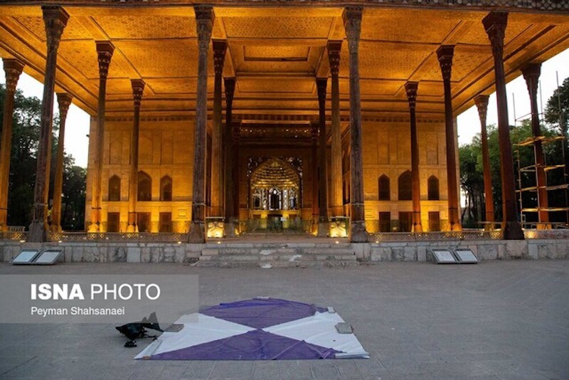 چرخش نگرانکننده ستونهای تاریخی در قلب نقش جهان