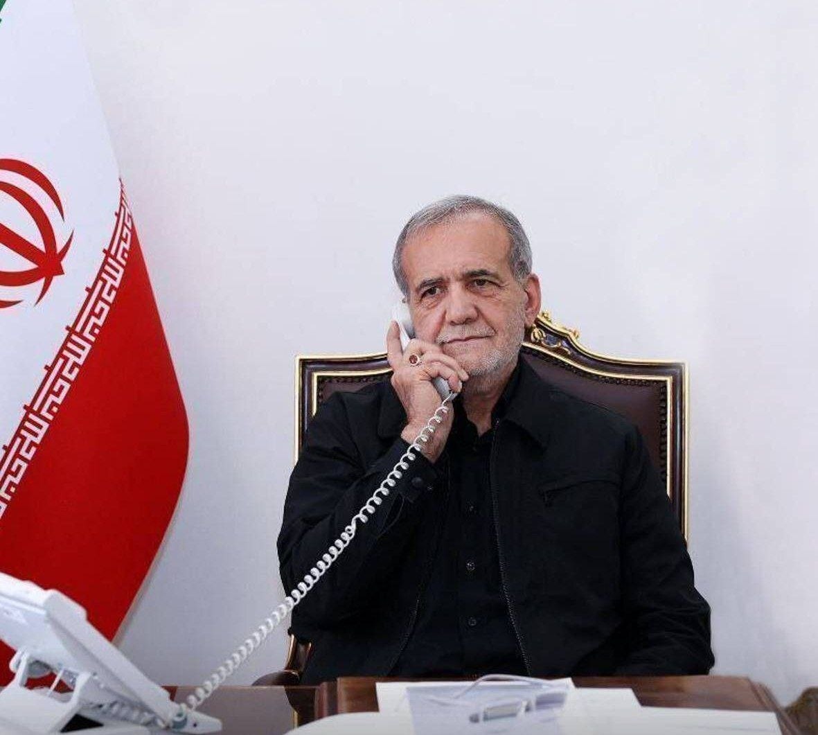 پزشکیان با رئیسجمهور فرانسه گفتوگو کرد