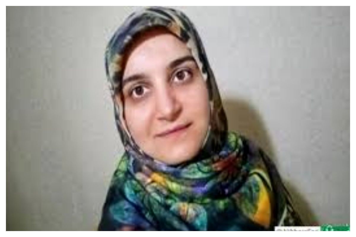 مهدیه اسفندیاری به ایران بازگشت