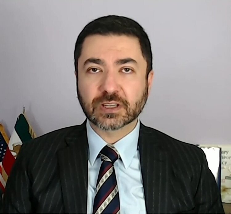 سعید قاسمی‌نژاد؛ معمار تحریم‌ها و مشاور پروژه فشار حداکثری علیه ایران / مطالبه عمومی از قوه قضاییه برای توقیف اموال طراح تحریم‌ها