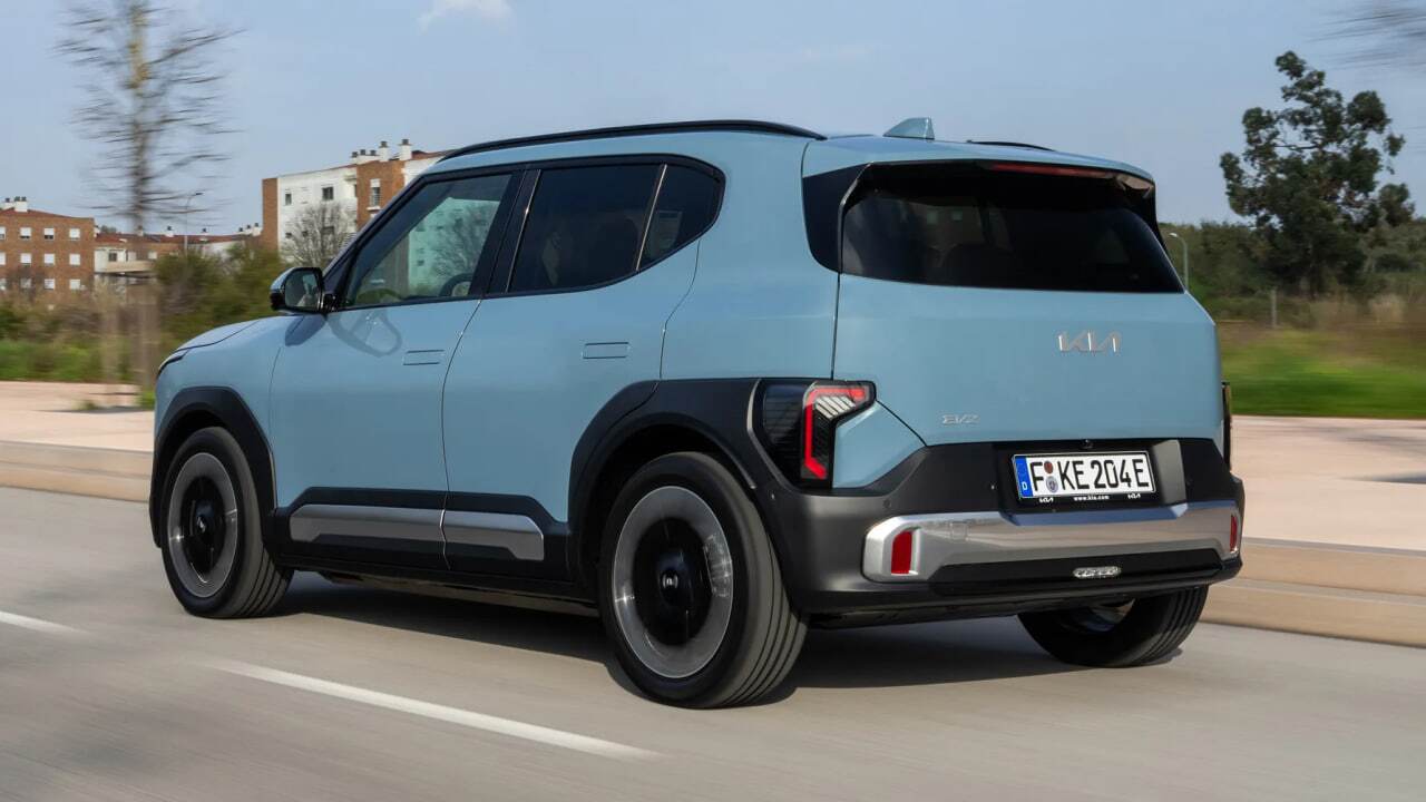 کیا EV2؛ کوچک&zwnj;ترین برقی کیا که می&zwnj;خواهد در شهرهای شلوغ، از &ldquo;اقتصادی بودن&rdquo; یک تعریف تازه بسازد